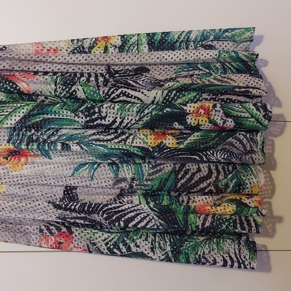 New York & Company Tropical Floral Zebra Print Skirt Eyelet Overlay Size Medium - Picture 11 of 16